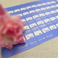 blaa-hvidt-rodt-julemærke-små-folk-dannebrogsfag-hånden-1976-Freddy-Poulsen